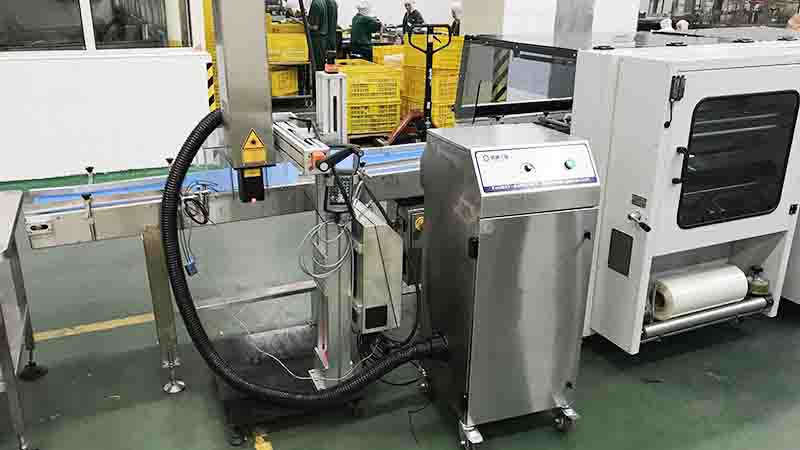 ���F������